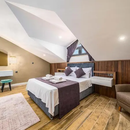 فيلة Sleeps 8 With Pool Air Con And Wifi