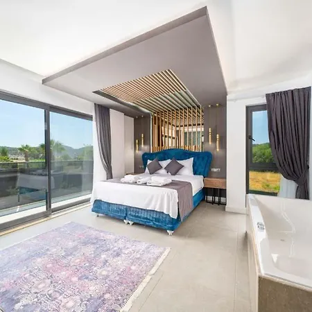 Sleeps 8 With Pool Air Con And Wifi