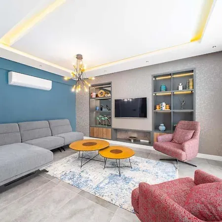 Sleeps 8 With Pool Air Con And Wifi Villa